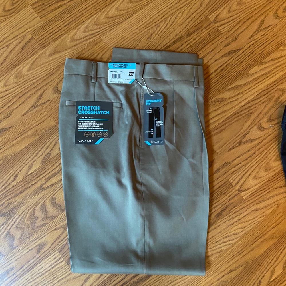New Savane Pleated Dress Pants. 38x32
